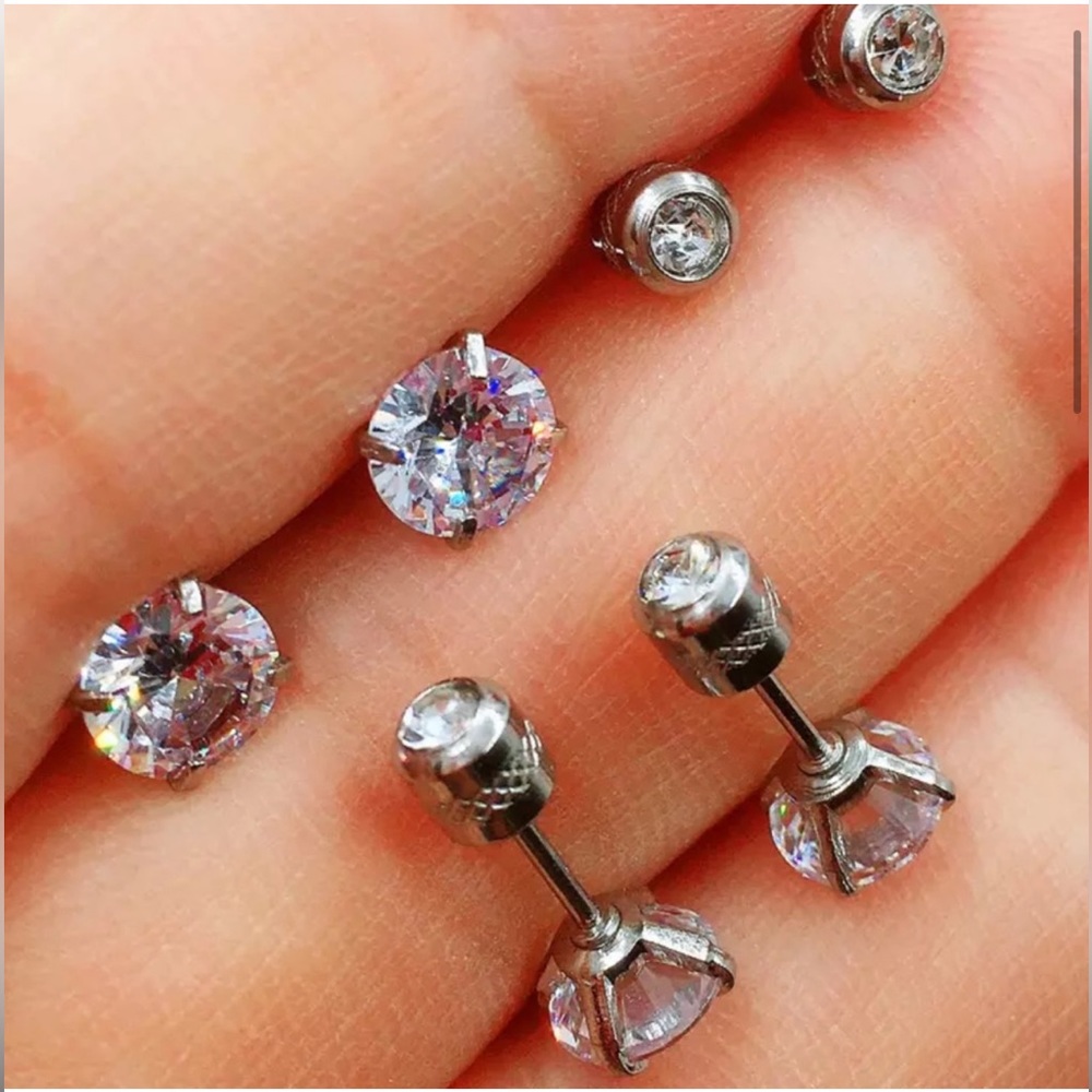 Diamond stud screw on earrings 6mm Hypoallergenic Cubic Zirconia Stainless steel - Picture 2 of 8